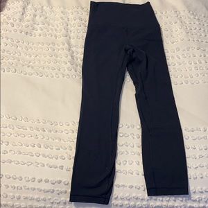 Navy blue lululemon cropped align leggings 23”